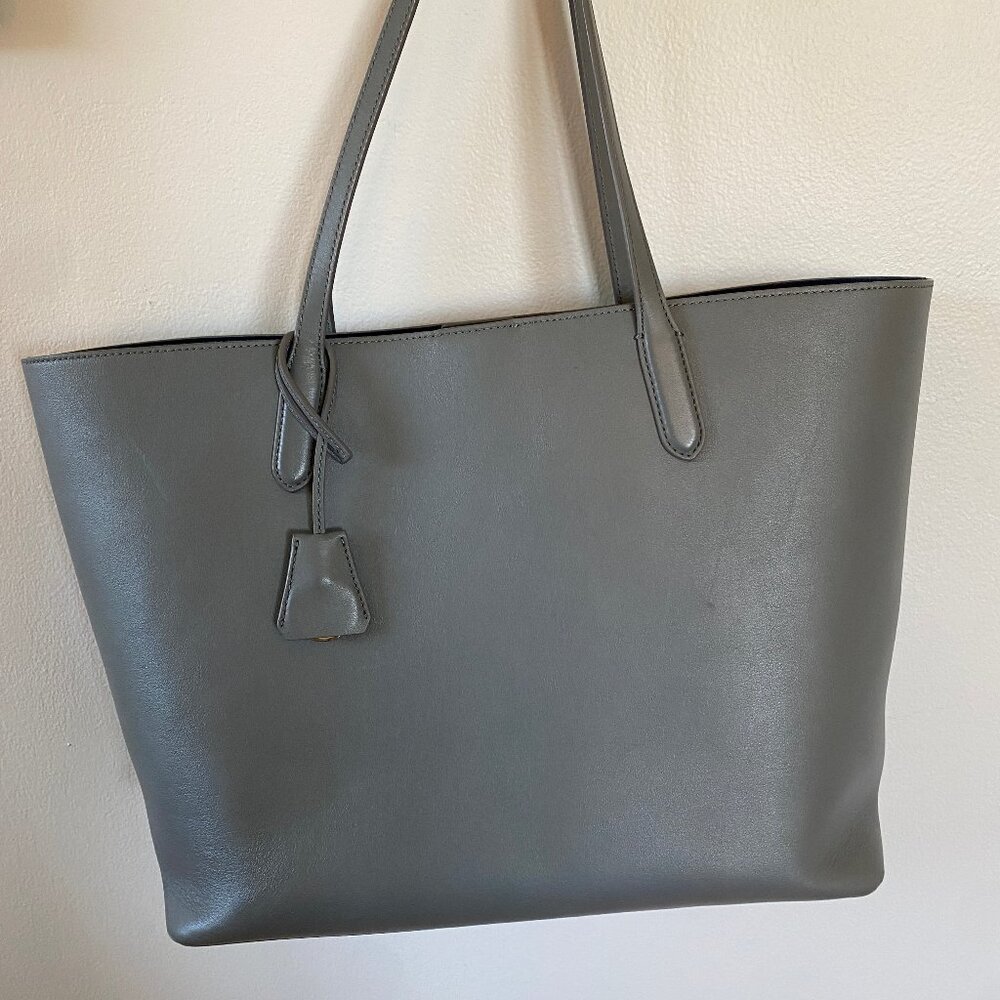Italic Ella Everything Leather Tote w/ wristlet, grey with navy leather interior